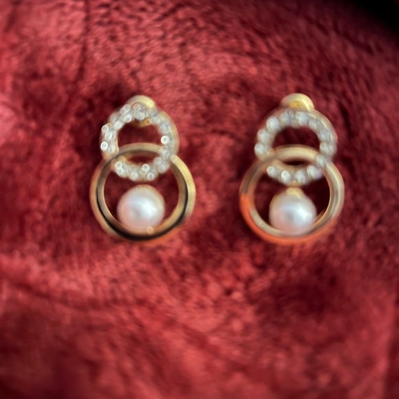 Silver or Gold Tone Simulated Pearl w/ Cubic Zirconia Accent - Dainty Delicate - Picture 3 of 3